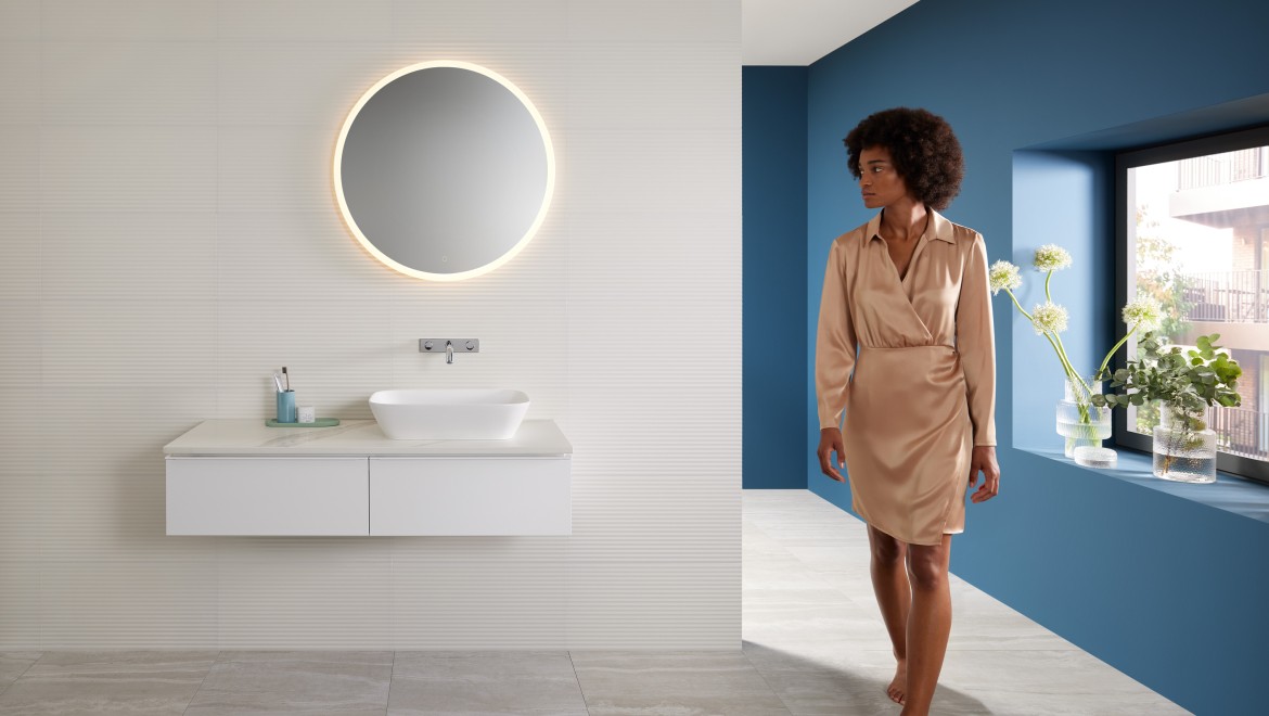 Mix & Match: Geberit ONE lay-on washbasin with iCon cabinet