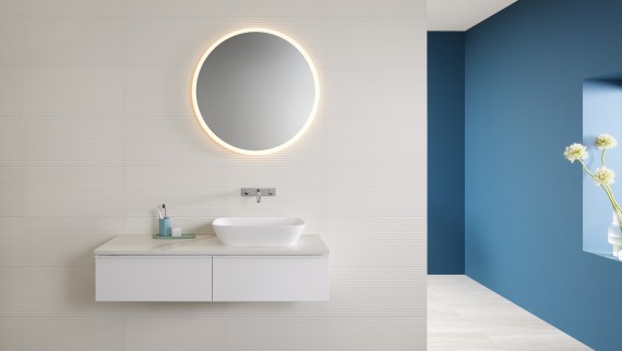 Mix & Match: Geberit ONE lay-on washbasin with iCon cabinet