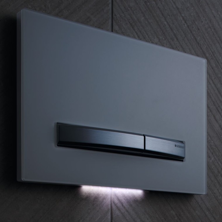 Geberit Sigma50 actuator plate with DuoFresh and orientation light (© Geberit) Geberit Sigma50 actuator plate with DuoFresh and orientation light (© Geberit)