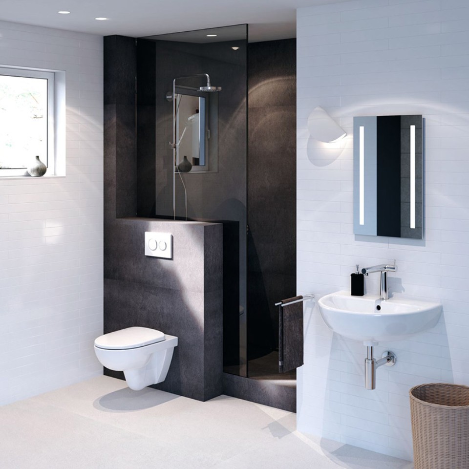 Bathroom with Geberit Selnova toilet and washbasin and Geberit actuatorplate Sigma21