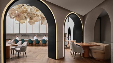 Le restaurant gastronomique Born à Singapour est un fleuron du design, à l’intérieur comme à l’extérieur (© Owen Raggett)