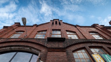 L’usine ferroviaire classée est considérée comme l’un des bâtiments industriels les plus célèbres de Finlande (© Kansallis Teatteri)