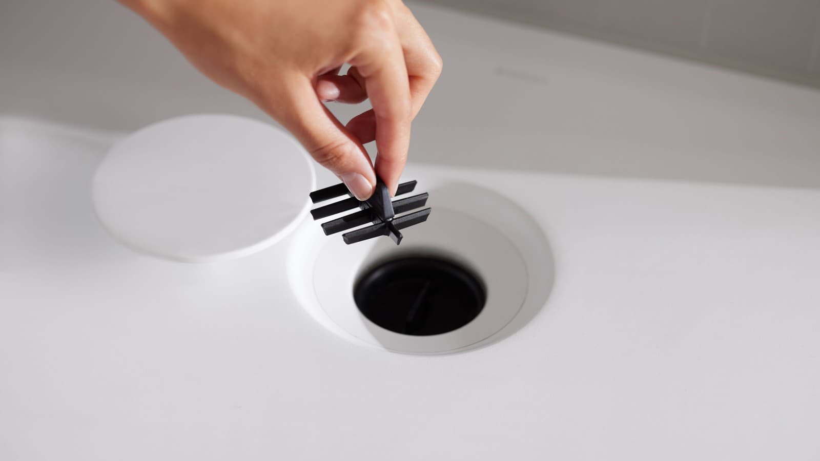 Integrated comb insert Integrated comb insert