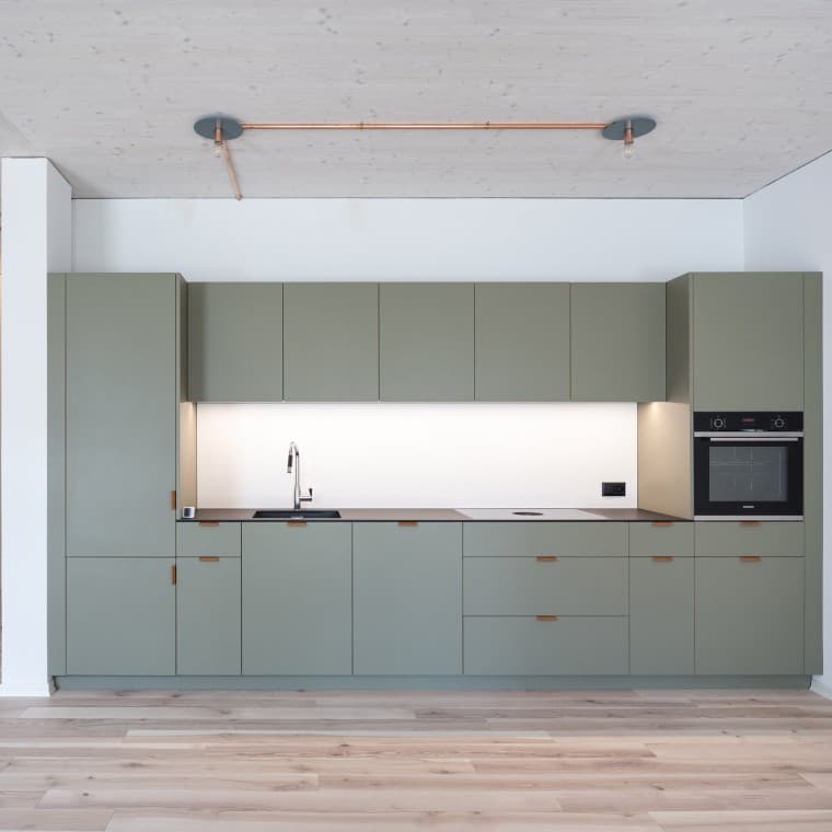 Des câbles apparents ont été installés pour garantir une utilisation flexible du bâtiment sur le long terme. © Openly / Jens Ellensohn Des câbles apparents ont été installés pour garantir une utilisation flexible du bâtiment sur le long terme. © Openly / Jens Ellensohn