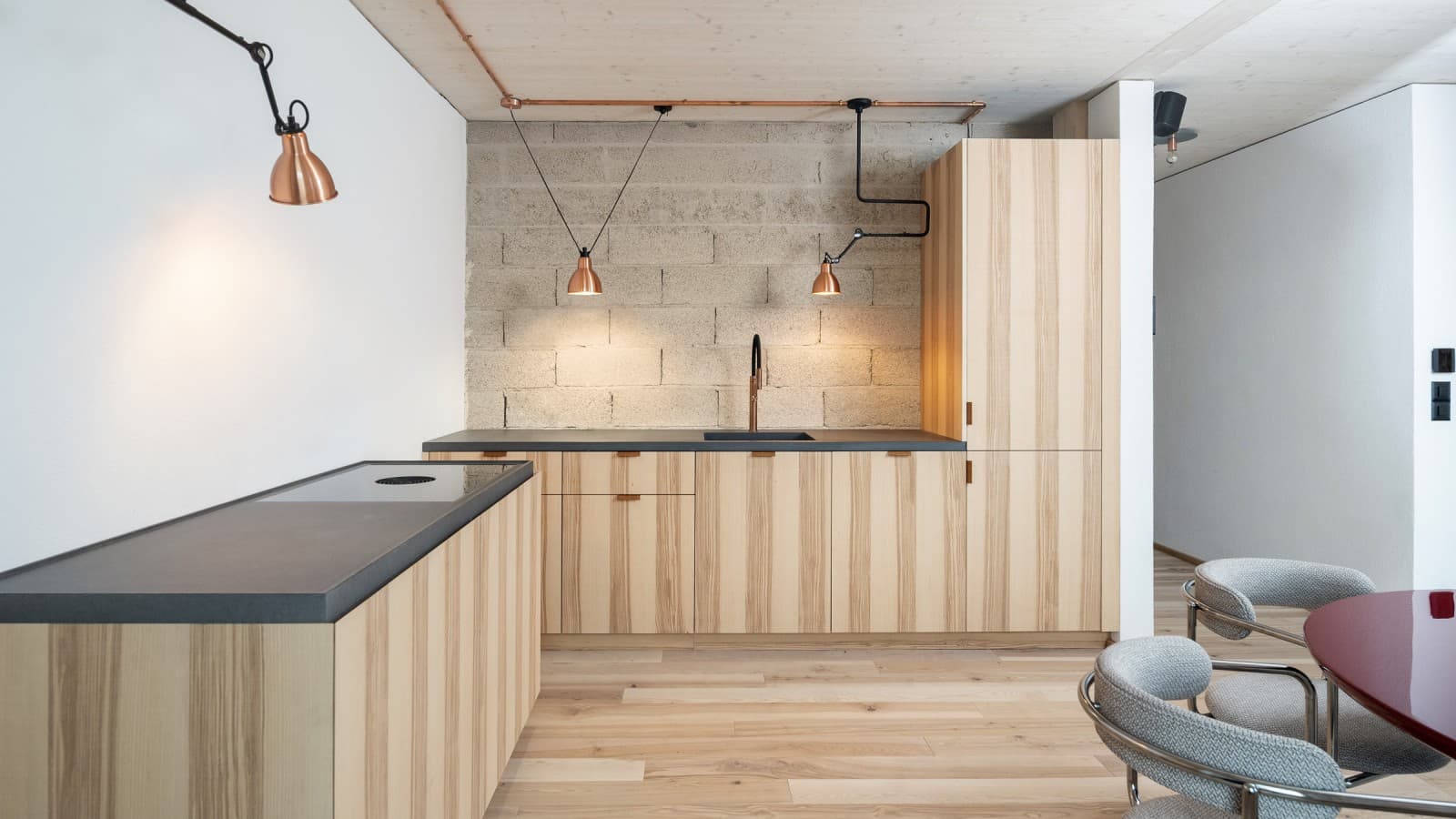 Dans le plus grand bâtiment en chanvre d’Europe, des briques de chanvre sont utilisées dans le cadre de l’aménagement intérieur. (© Openly / Jens Ellensohn) Dans le plus grand bâtiment en chanvre d’Europe, des briques de chanvre sont utilisées dans le cadre de l’aménagement intérieur. (© Openly / Jens Ellensohn)